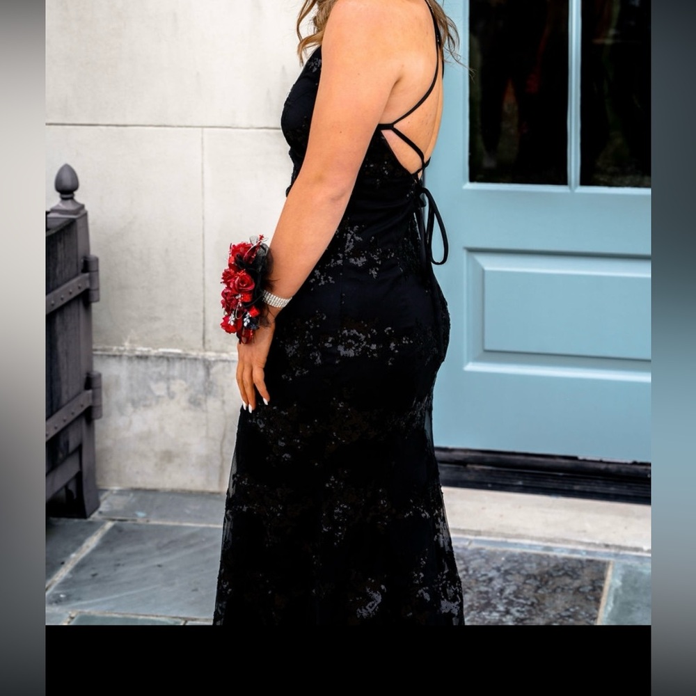 i loved this prom dress but someone else deserves to love it too
